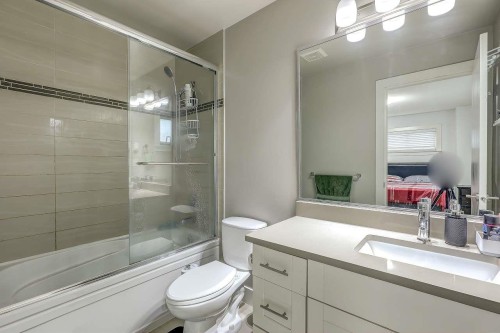 115-13368 72 Avenue, Surrey, BC 