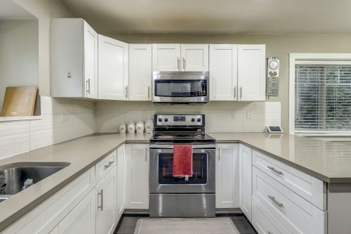 115-13368 72 Avenue, Surrey, BC 