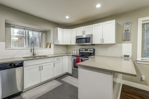 115-13368 72 Avenue, Surrey, BC 