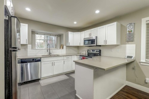 115-13368 72 Avenue, Surrey, BC 