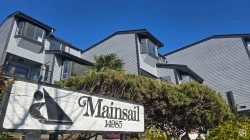 2-14985 Victoria Avenue  White Rock, BC V4B 1G2