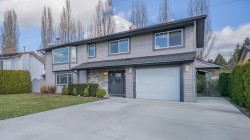 20949 52 Avenue  Langley, BC V3A 3T7