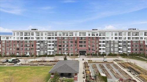 C211-8150 207 Street, Langley, BC 