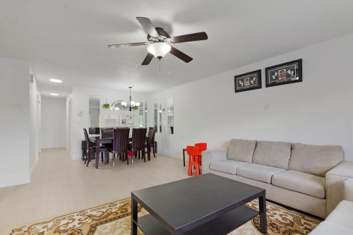 303-13955 72 Avenue  Surrey, BC V3W 2P6