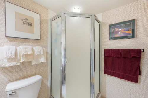 111-1442 Foster Street, White Rock, BC 