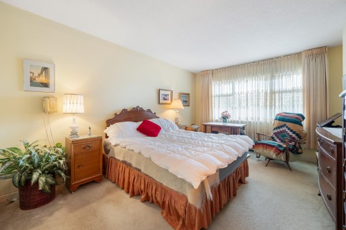 111-1442 Foster Street, White Rock, BC 