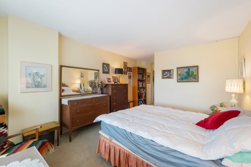 111-1442 Foster Street, White Rock, BC 