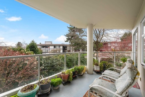 111-1442 Foster Street, White Rock, BC 