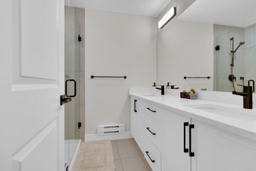 320-7506 199A Street, Langley, BC 