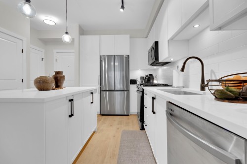 320-7506 199A Street, Langley, BC 