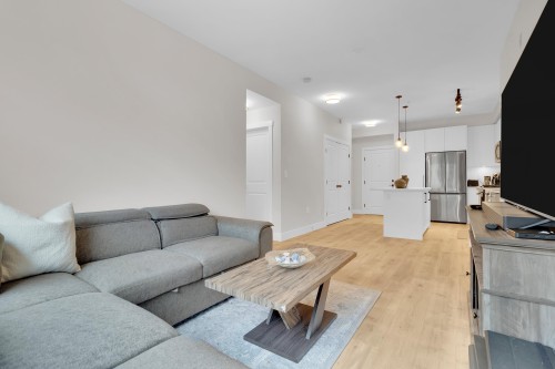 320-7506 199A Street, Langley, BC 