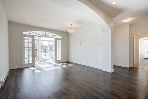 211-33485 South Fraser Way  Abbotsford, BC V2S 8P9