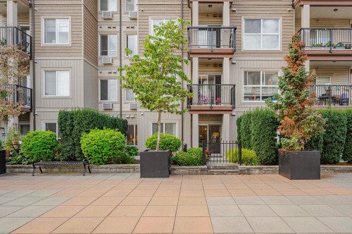 111-20175 53 Avenue, Langley, BC 