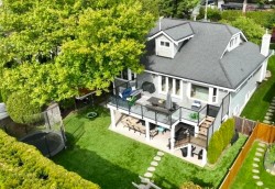 1033 164 Street  Surrey, BC V4A 4Y6