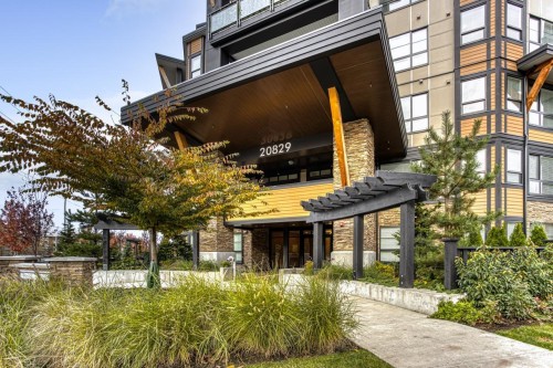 503-20829 77a Avenue  Langley, BC V2Y 0Y5