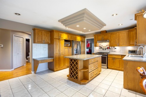 7881 154 Street, Surrey, BC 