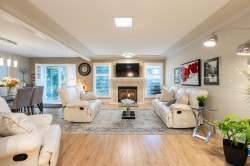 4-12945 17 Avenue  Surrey, BC V4A 8T7