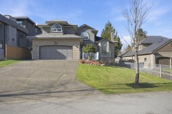 6707 122a Street  Surrey, BC V3W 0W1