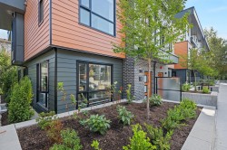 8-20926 83 Avenue Avenue  Langley, BC V2Y 3Y9