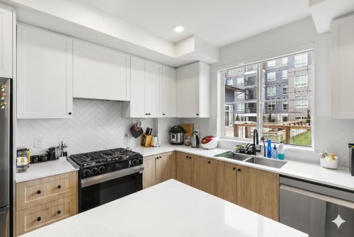 104-19953 76 Avenue, Langley, BC 