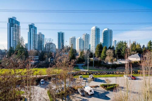 401-13919 Fraser Highway, Surrey, BC 