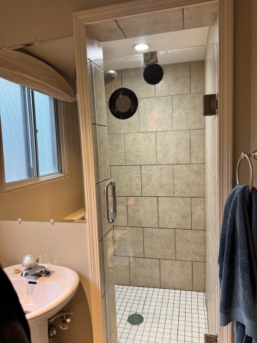 15980 Thrift Avenue, White Rock, BC 