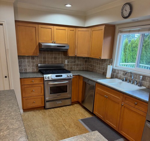 15980 Thrift Avenue, White Rock, BC 