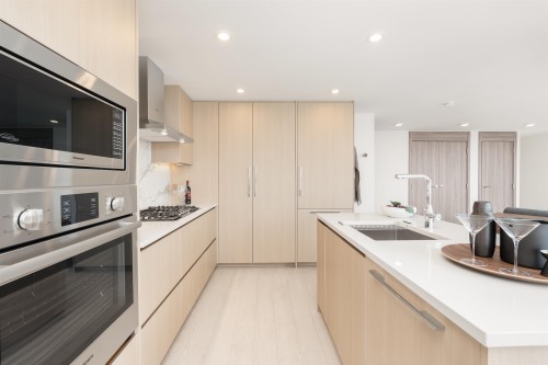 3505-13768 100Th Avenue, Surrey, BC 