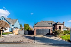 18459 56a Avenue  Surrey, BC V3S 7E4