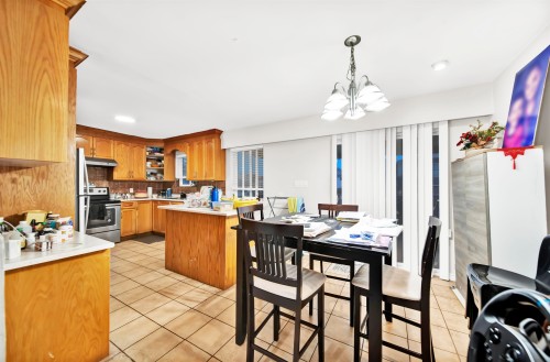 14539 Chartwell Drive, Surrey, BC 