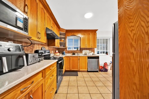 14539 Chartwell Drive, Surrey, BC 