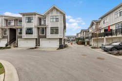 24-20327 72b Avenue  Langley, BC V2Y 4J6