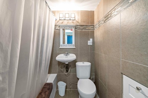 8625 Margate Place, Surrey, BC 