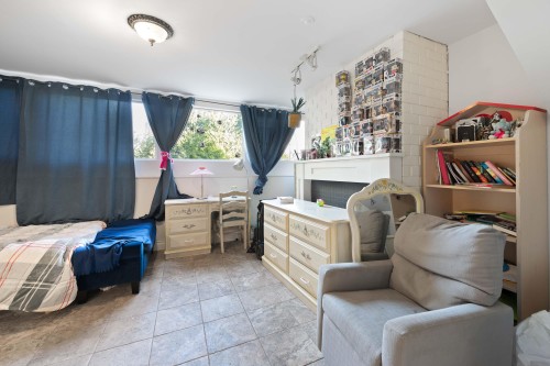 20624 48 Avenue, Langley, BC - Indoor Photo Showing Bedroom