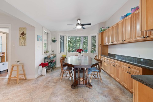20624 48 Avenue, Langley, BC - Indoor Photo Showing Dining Room