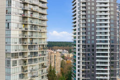 2408-13618 100 Avenue, Surrey, BC 
