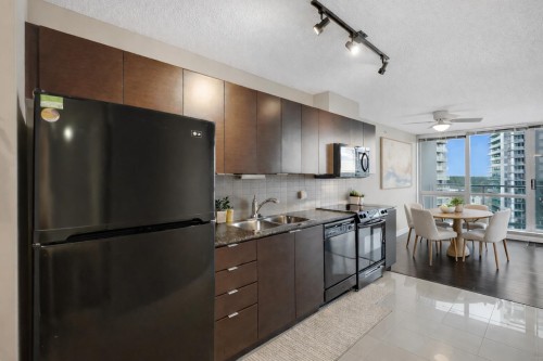 2408-13618 100 Avenue, Surrey, BC 