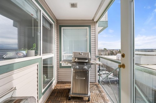 306-6390 196 Street, Langley, BC 