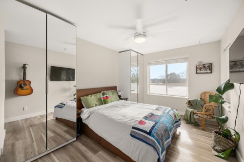 306-6390 196 Street, Langley, BC 