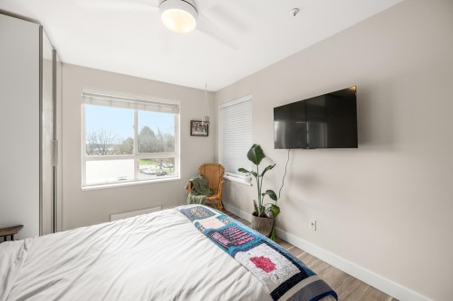 306-6390 196 Street, Langley, BC 