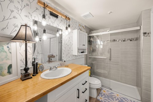 306-6390 196 Street, Langley, BC 