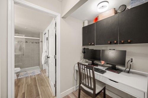 306-6390 196 Street, Langley, BC 