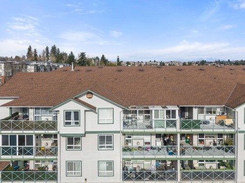 306-6390 196 Street, Langley, BC 