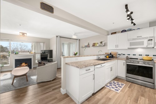 306-6390 196 Street, Langley, BC 