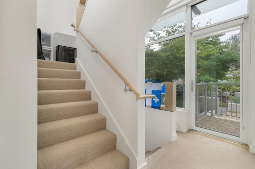 Th3-13720 100 Avenue, Surrey, BC 