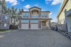 7563 127 Street  Surrey, BC V3W 0G2