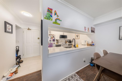 313-10533 University Drive, Surrey, BC 