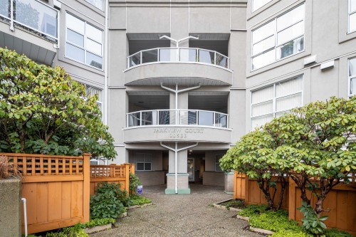 313-10533 University Drive, Surrey, BC 