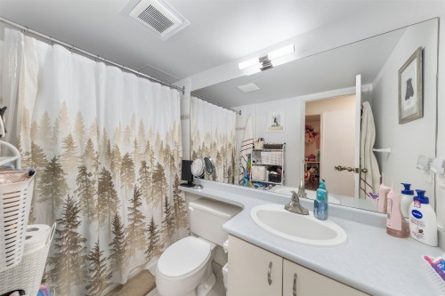 313-10533 University Drive, Surrey, BC 