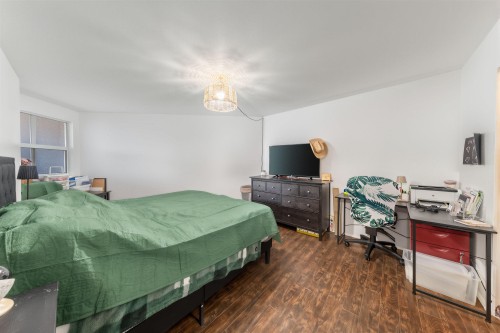 313-10533 University Drive, Surrey, BC 